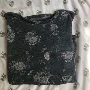 American Eagle T shirt